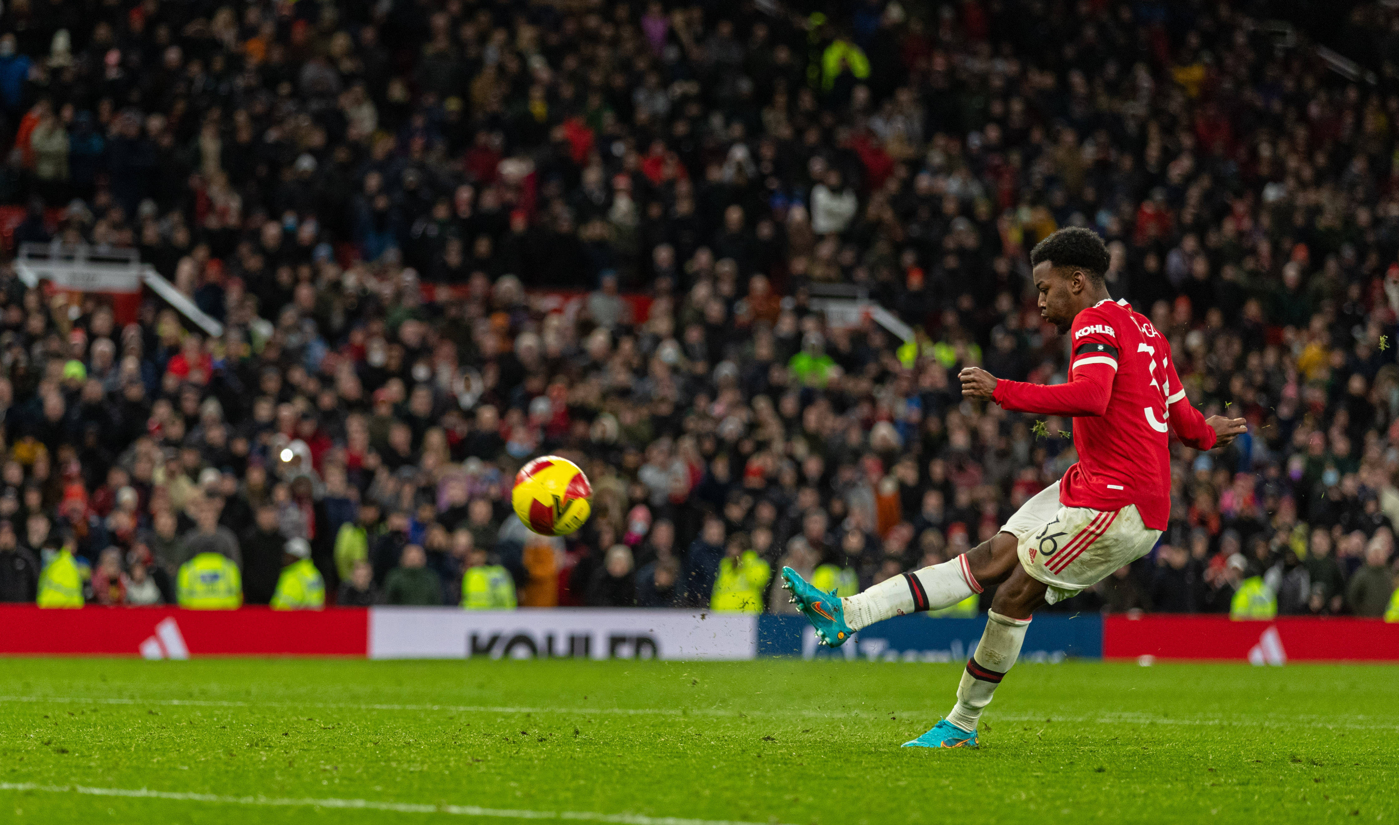 金年会登录入口-门兴格拉德巴赫训练开放日，今晨回应争议引欢呼，足总杯在即，年轻球员得到机会的简单介绍-金年会登录入口